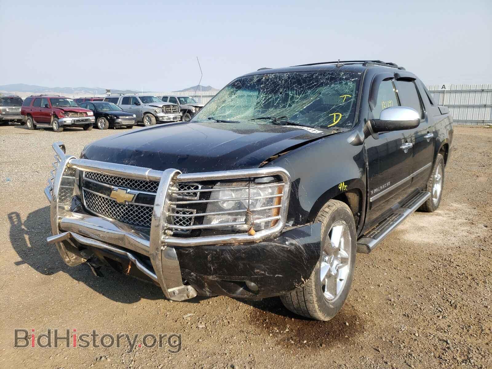 2011 CHEVROLET AVALANCHE - VIN: 3GNTKGE32BG298088 - Фото 2