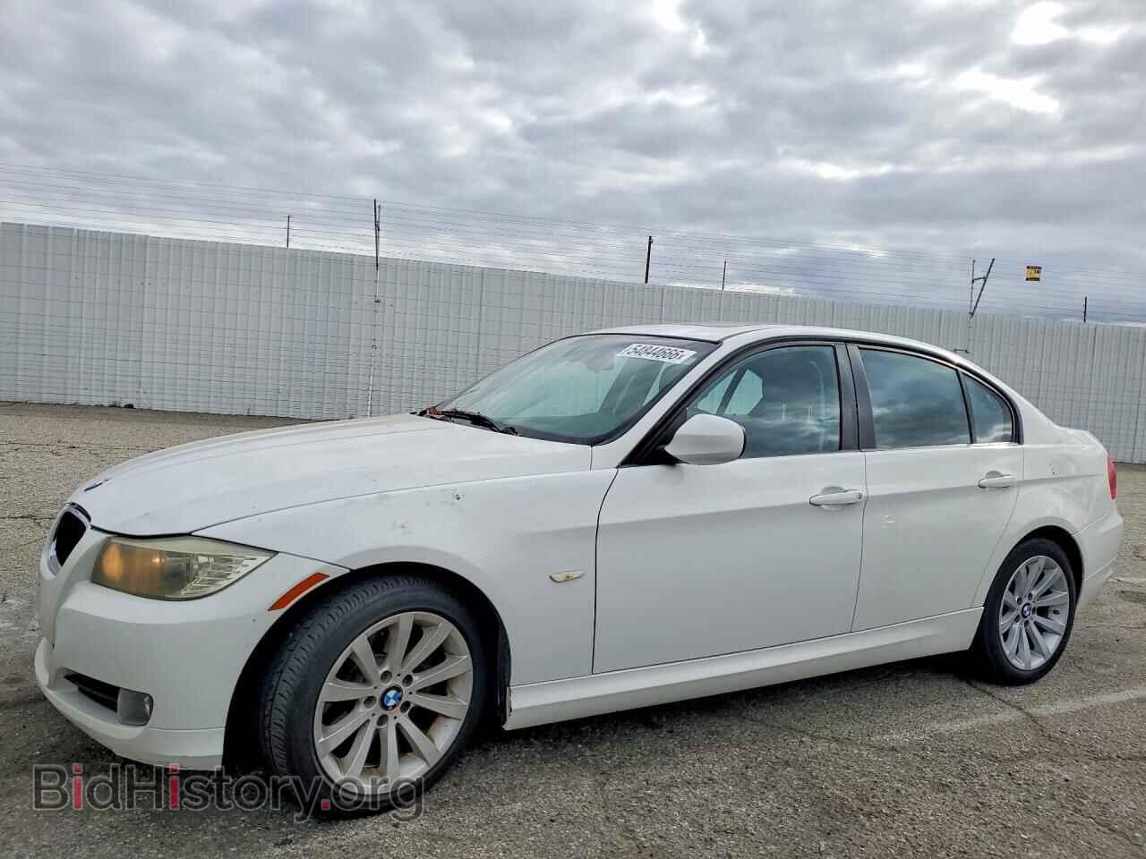 Фотография WBAPH5C53BA441983 - BMW 3 SERIES 2011