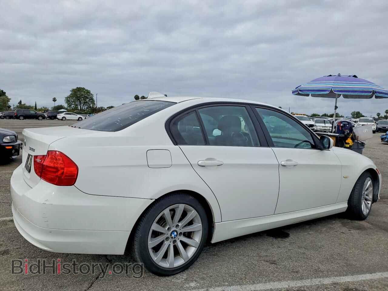 2011 BMW 3 SERIES - VIN: WBAPH5C53BA441983 - Photo 3