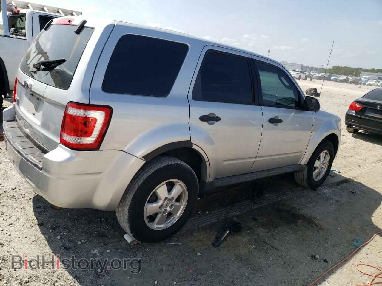 2011 FORD ESCAPE - VIN: 1FMCU0C79BKC53914 - Фото 3