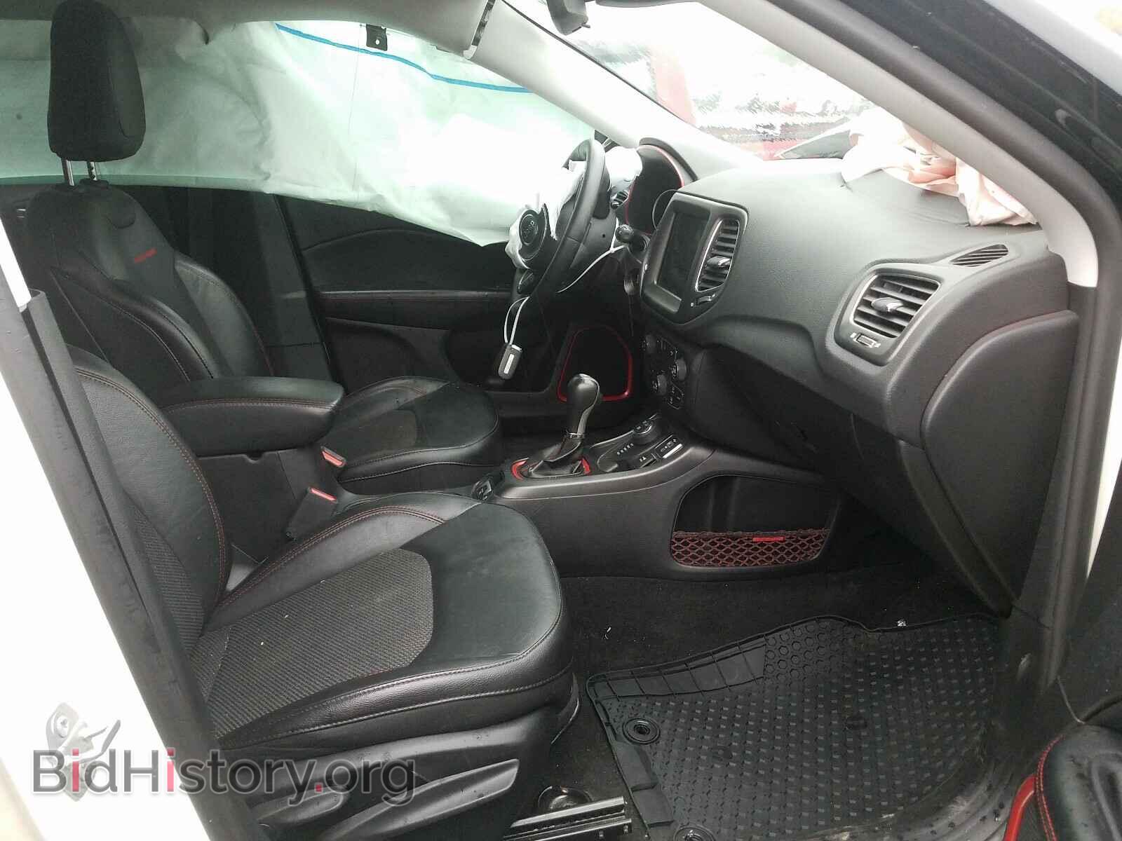 2019 JEEP COMPASS - VIN: 3C4NJDDB9KT671002 - Фото 5
