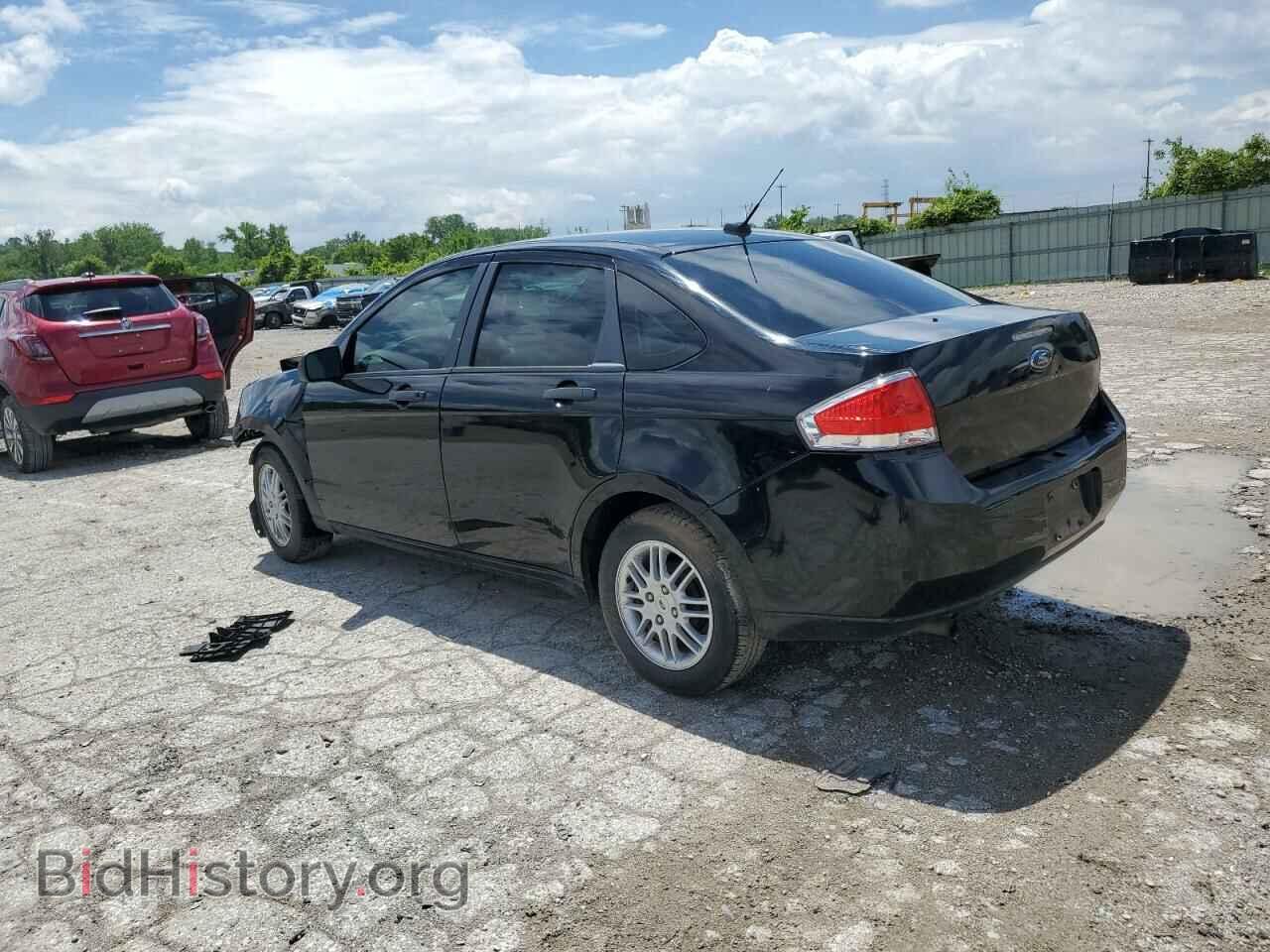 2011 FORD FOCUS - VIN: 1FAHP3FN9BW202845 - Фото 2