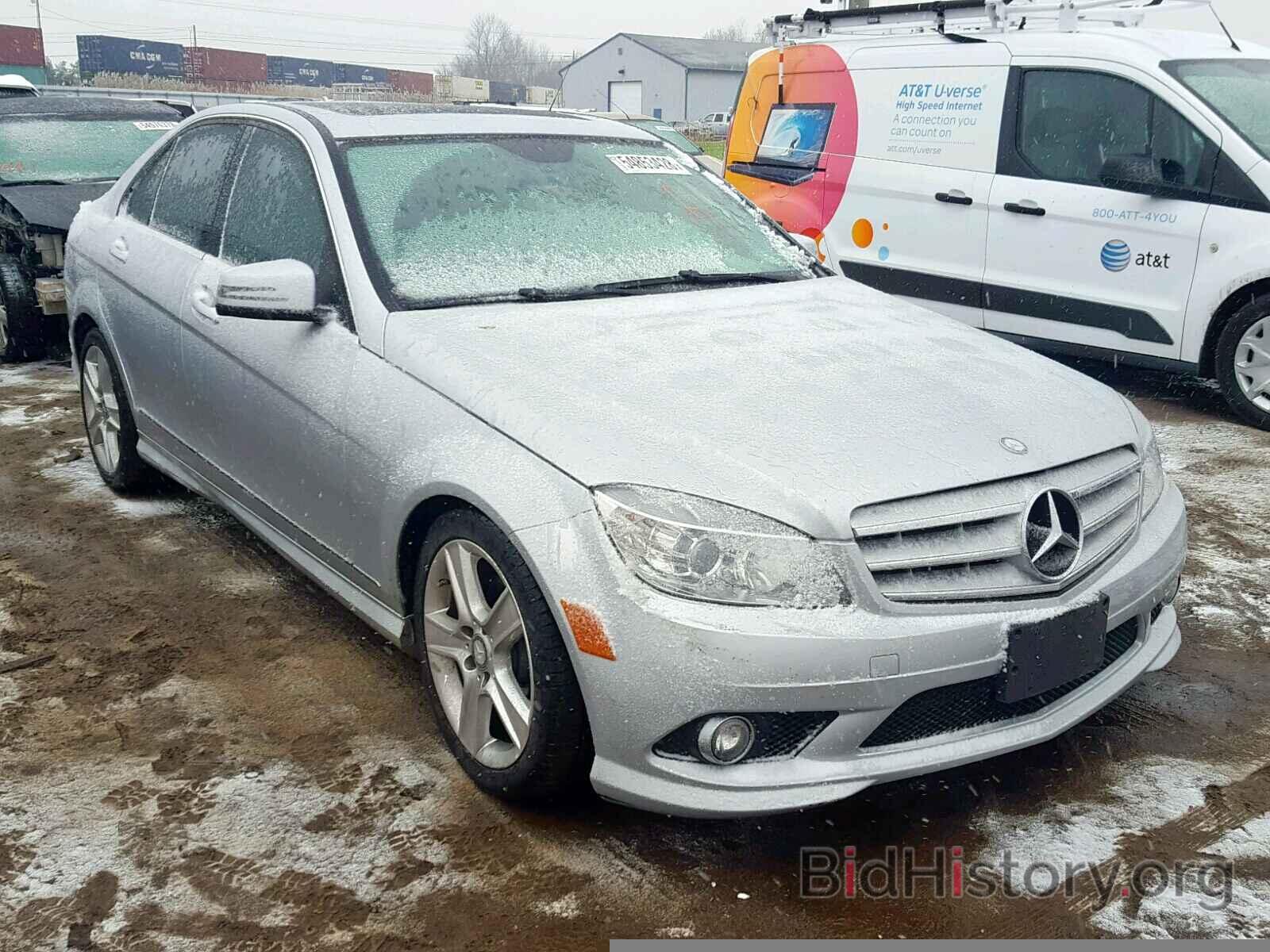 Photo WDDGF8BB4AR107811 - MERCEDES-BENZ C CLASS 2010