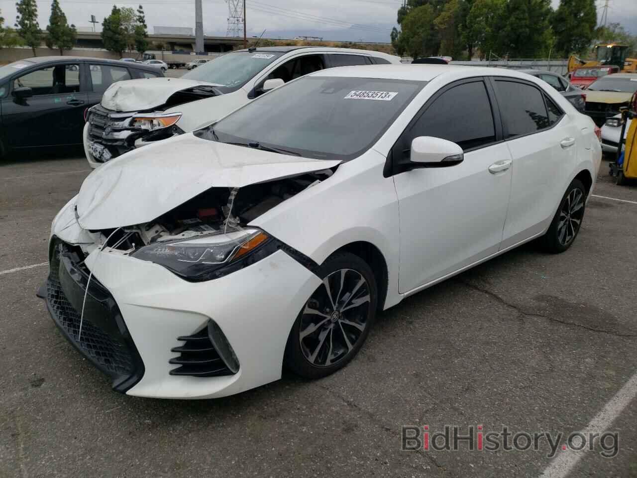 Photo 5YFBURHE8JP780550 - TOYOTA COROLLA 2018