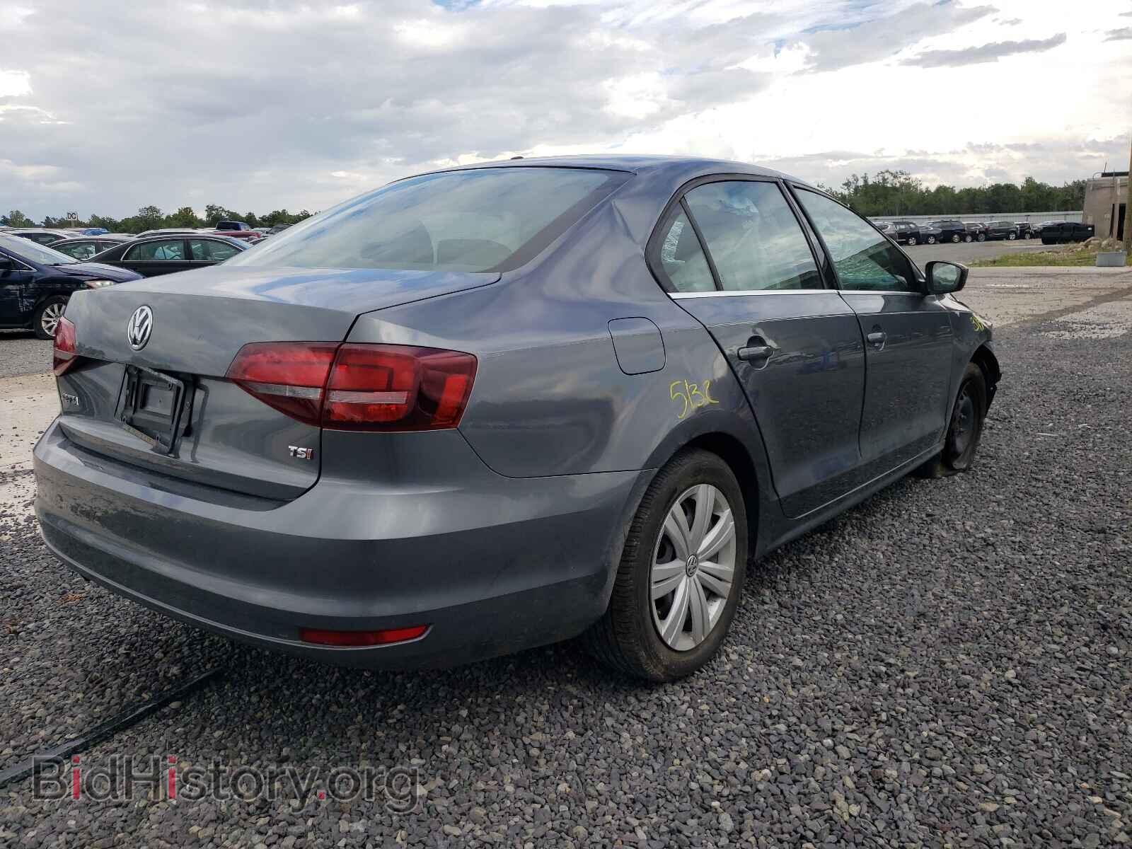 2017 VOLKSWAGEN JETTA - VIN: 3VW2B7AJ2HM331672 - Photo 4