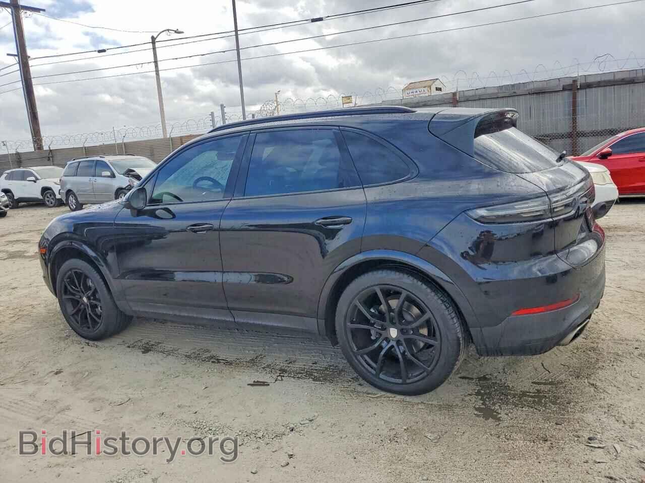 2019 PORSCHE CAYENNE - VIN: WP1AA2AY8KDA02011 - Photo 2