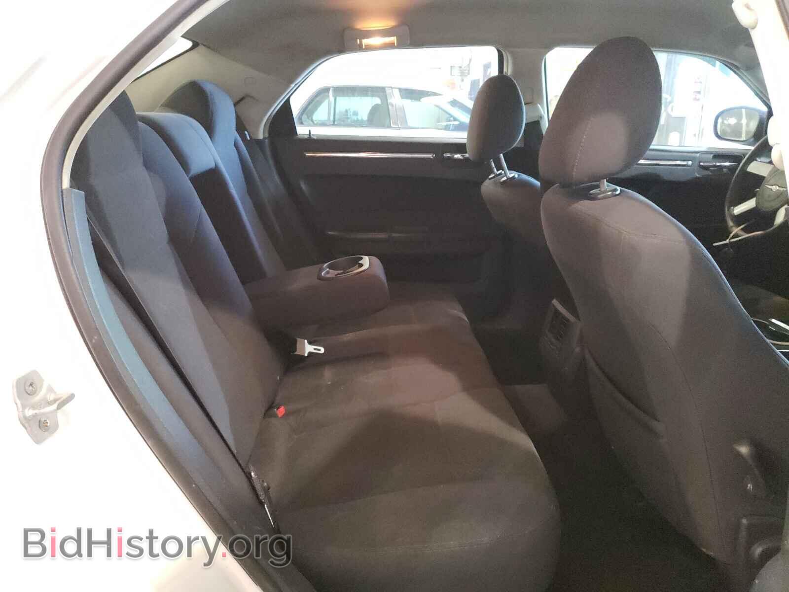 2010 CHRYSLER 300 - VIN: 2C3CA4CD0AH249805 - Фото 6