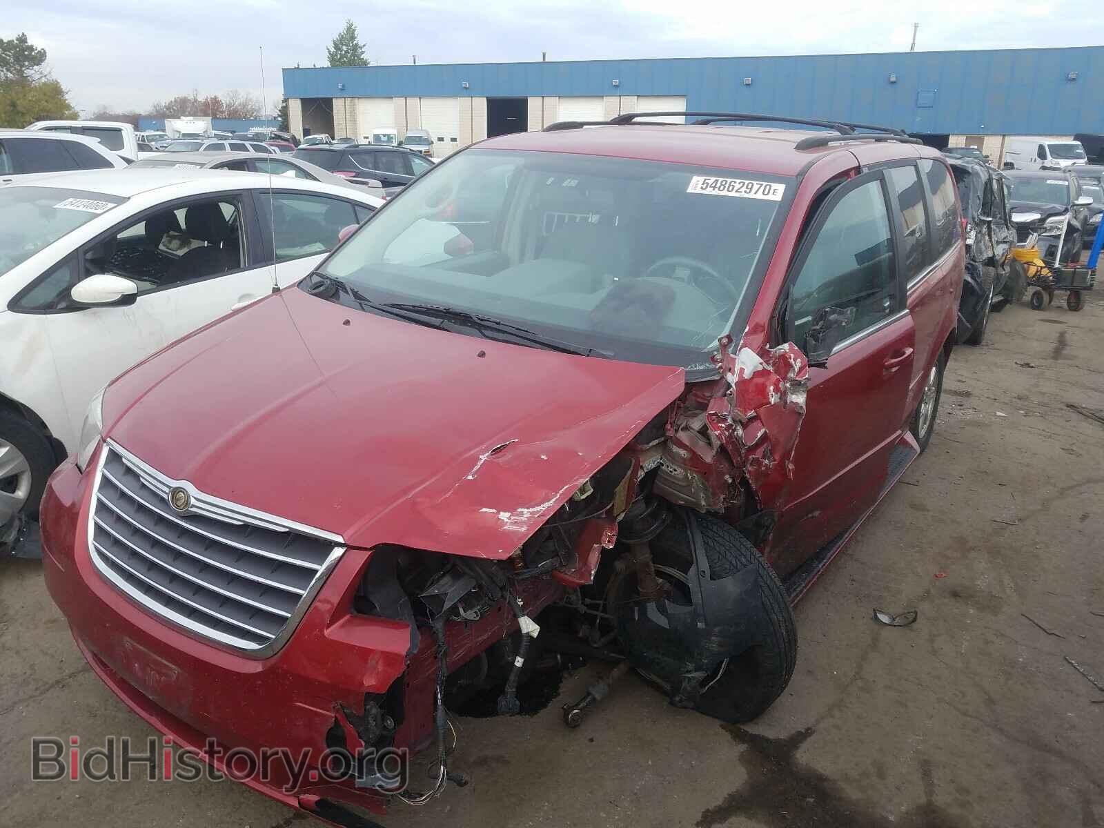 2008 CHRYSLER MINIVAN - VIN: 2A8HR54PX8R648789 - Фото 2