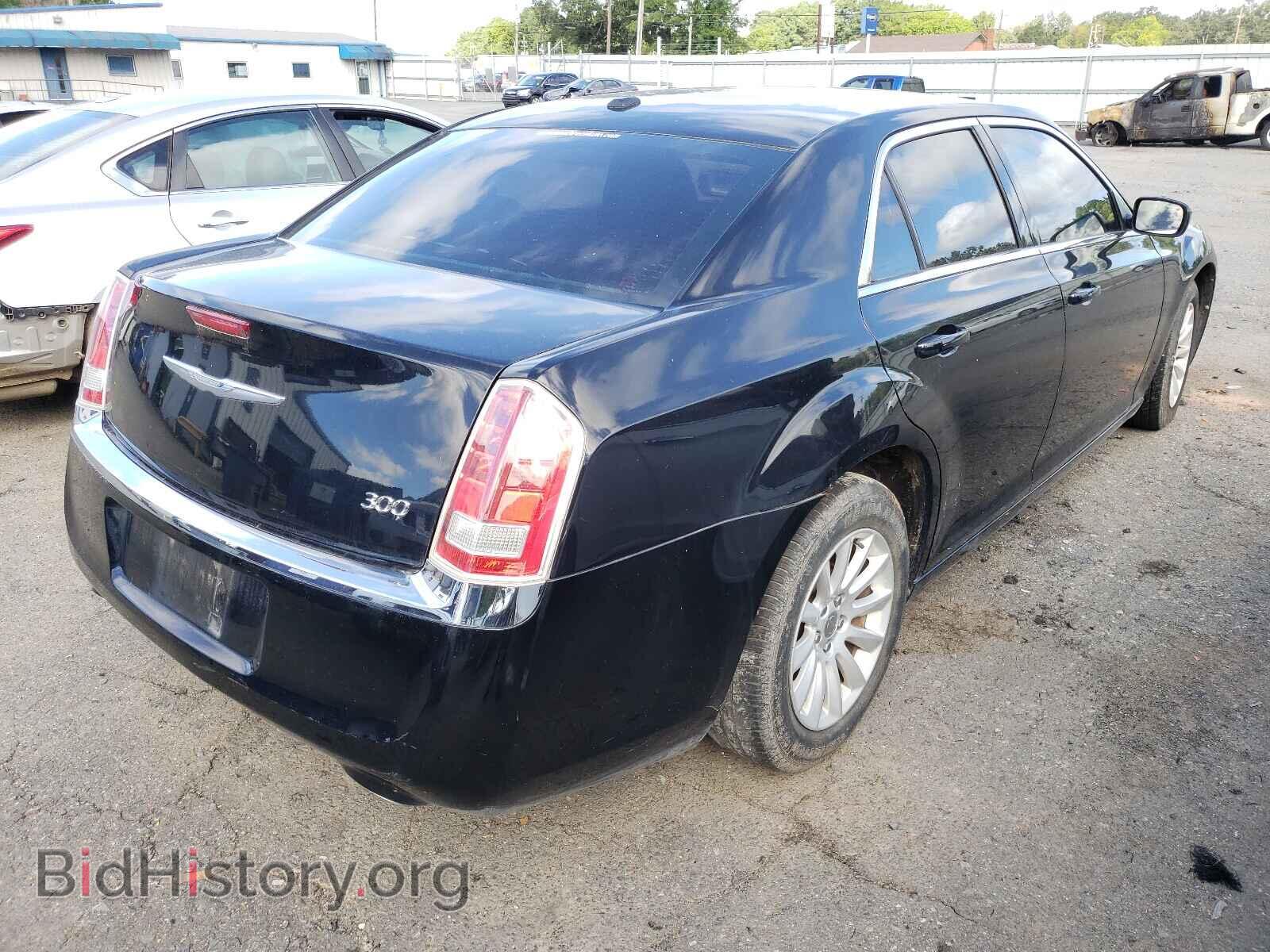 2013 CHRYSLER 300 - VIN: 2C3CCAAG6DH519842 - Фото 4