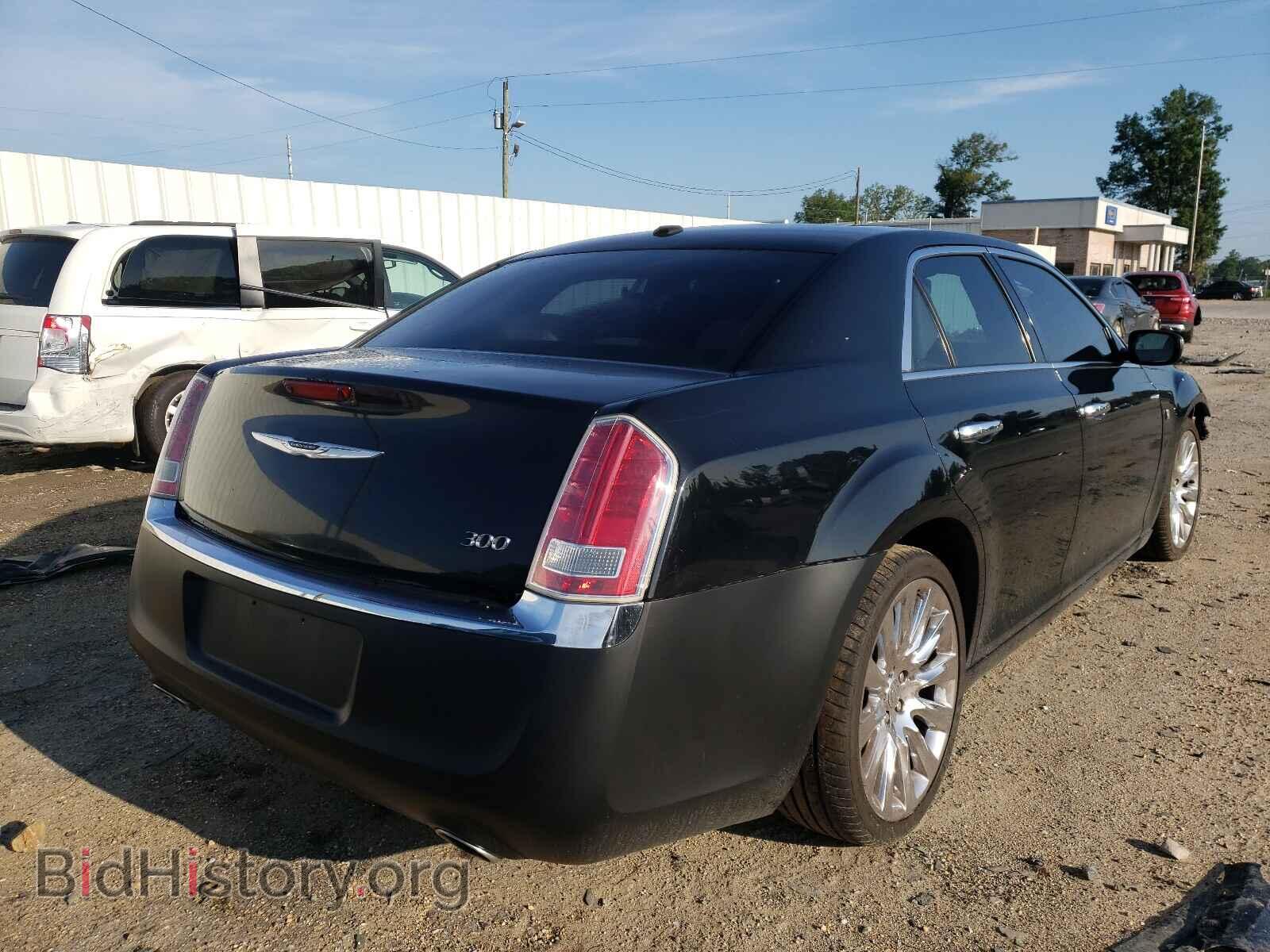 2013 CHRYSLER 300 - VIN: 2C3CCAAG7DH744948 - Фото 4