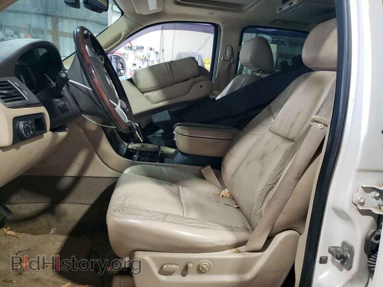 2011 CADILLAC ESCALADE - VIN: 1GYS4BEF0BR100243 - Фото 7
