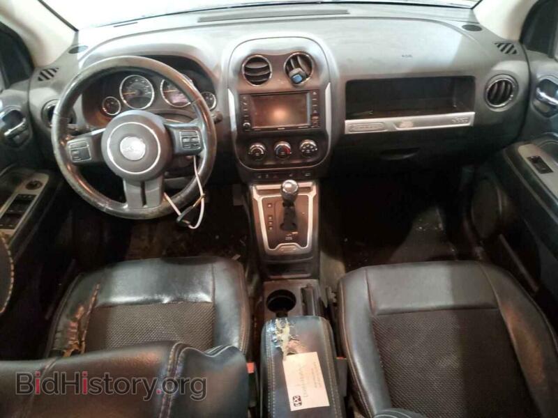2014 Jeep COMPASS (VIN 1C4NJCEB7ED575033) — photo 8 of 12