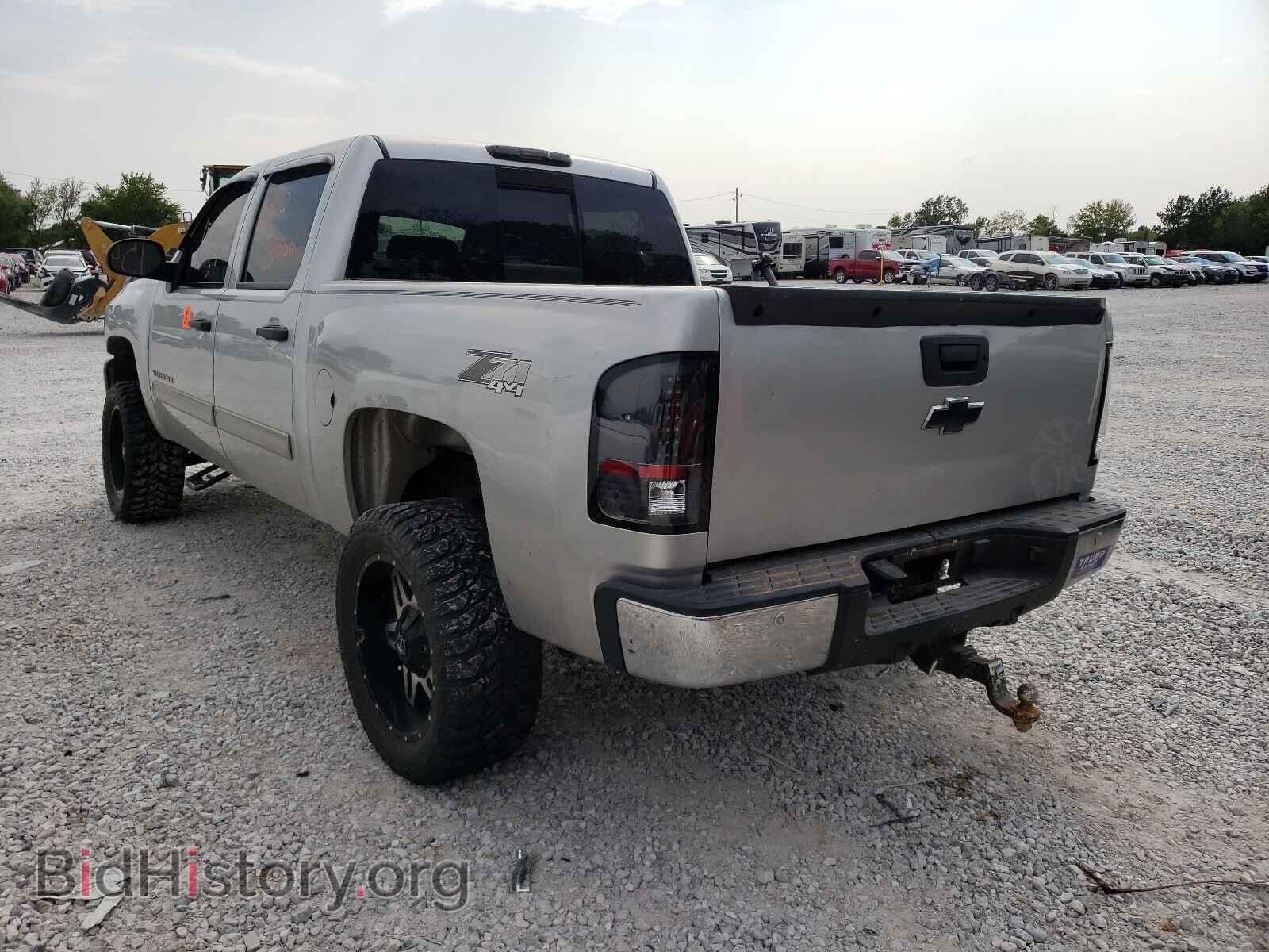 2011 CHEVROLET SILVERADO - VIN: 1GCPKSE3XBF241202 - Фото 3