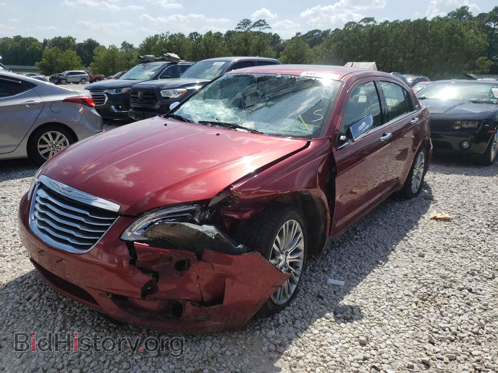 2011 CHRYSLER 200 - VIN: 1C3BC2FG5BN504201 - Фото 2