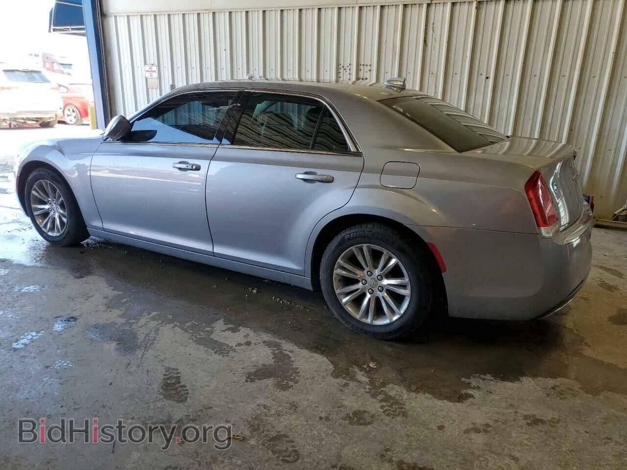 2017 CHRYSLER 300 - VIN: 2C3CCAAG4HH577048 - Фото 2