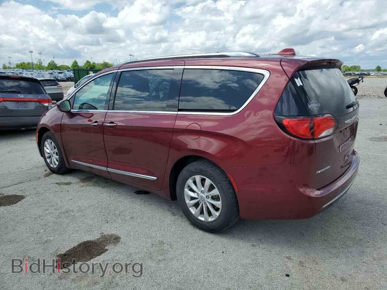 2019 CHRYSLER PACIFICA - VIN: 2C4RC1BG0KR560947 - Фото 2