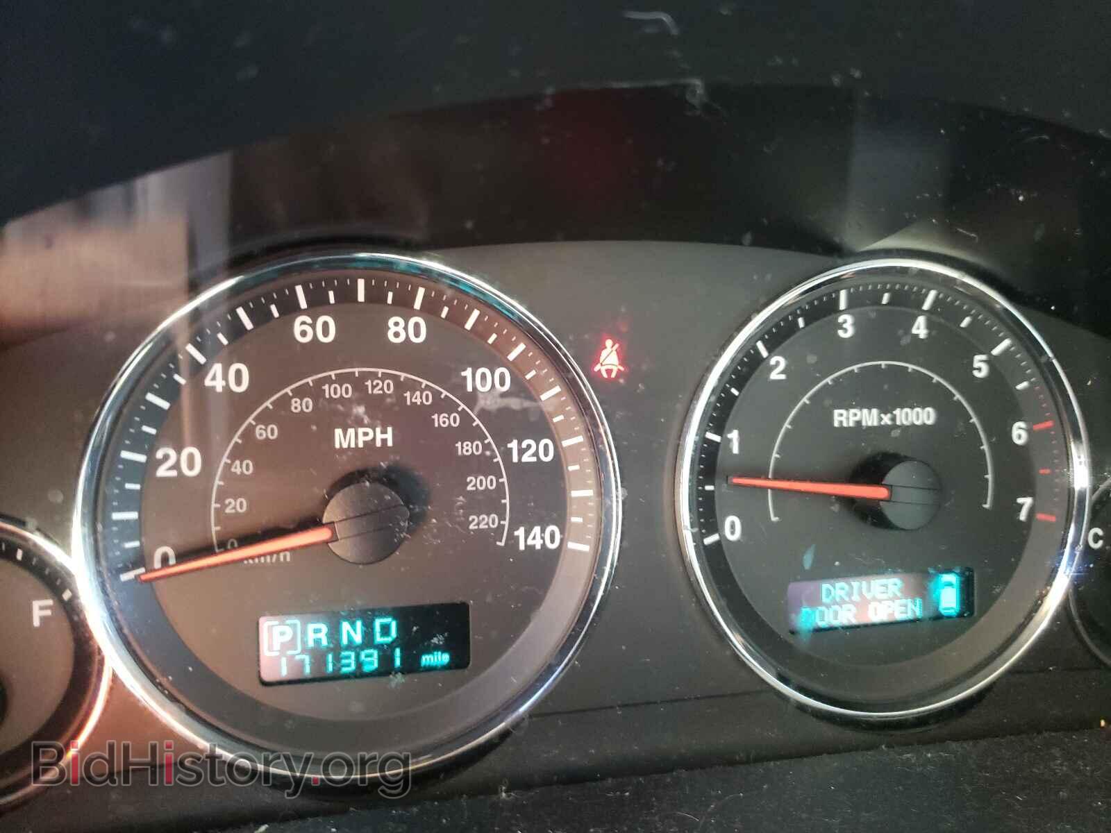 2007 JEEP COMMANDER - VIN: 1J8HG48P87C617932 - Фото 8
