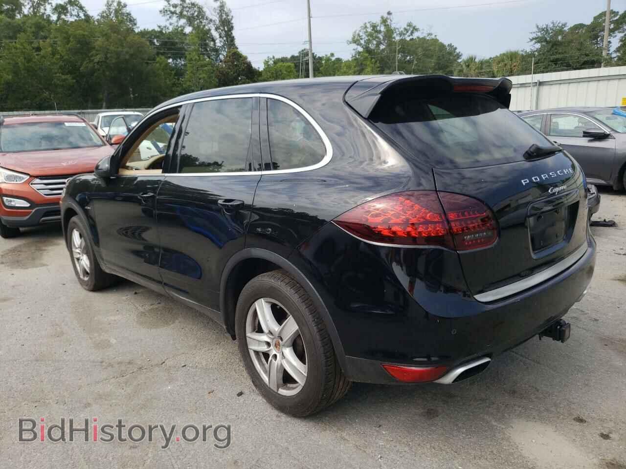 2013 PORSCHE CAYENNE - VIN: WP1AF2A22DLA36628 - Photo 2