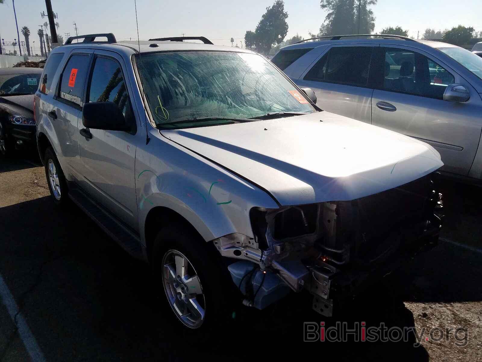 Photo 1FMCU0D75BKC41628 - FORD ESCAPE XLT 2011