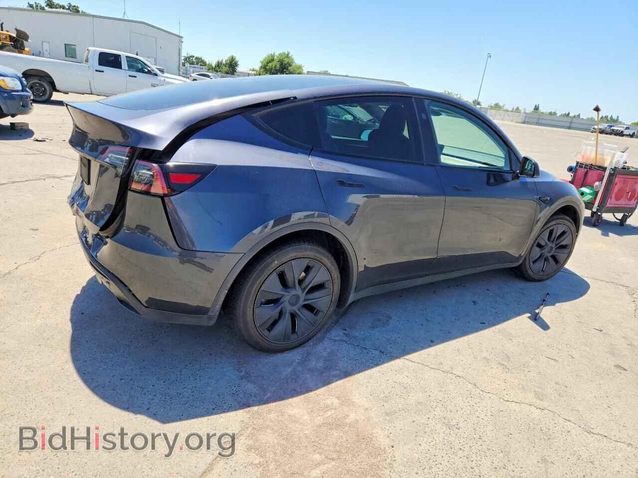 2024 TESLA MODEL Y - VIN: 7SAYGDED9RF111519 - Фото 3