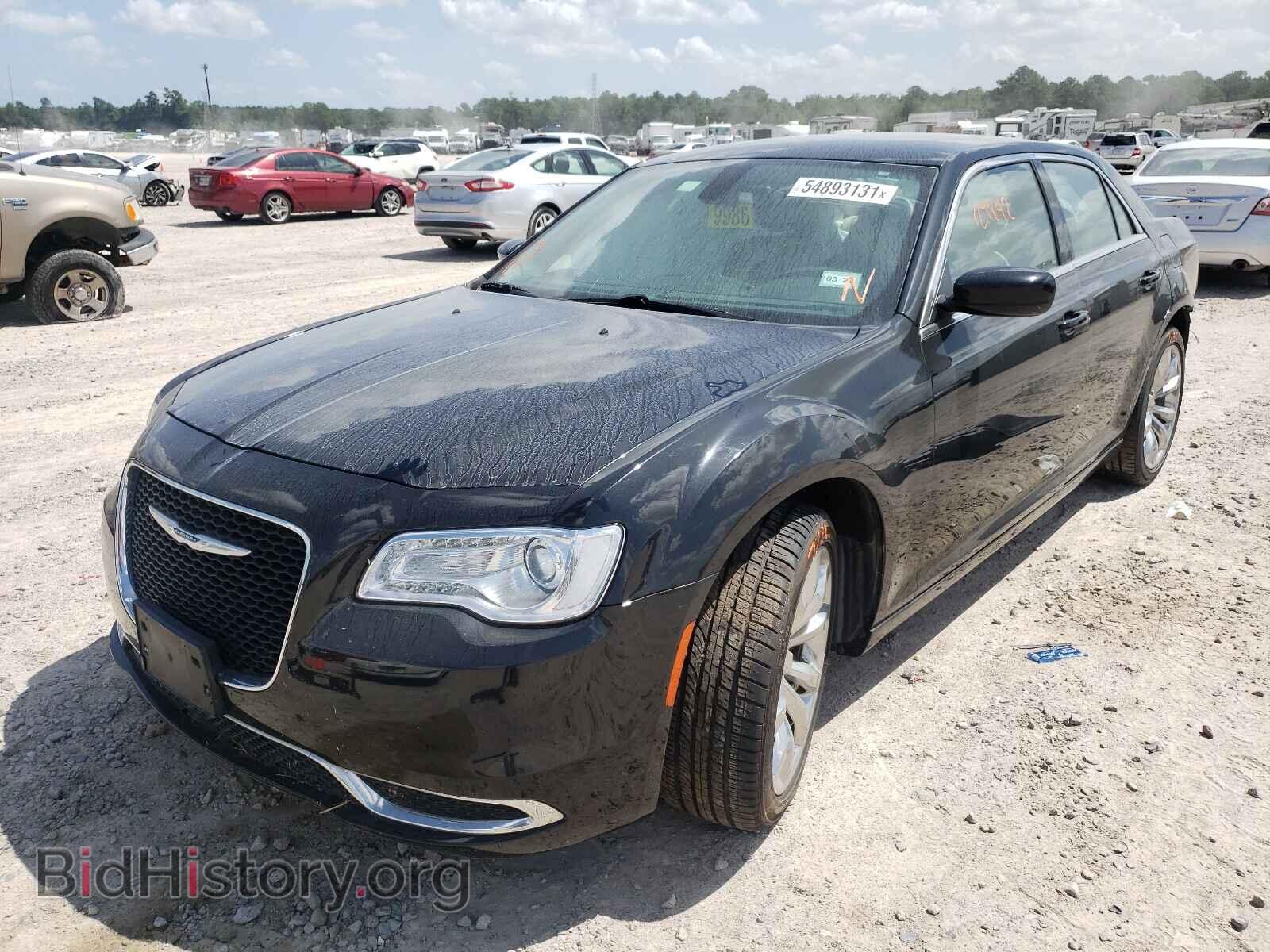 2017 CHRYSLER 300 - VIN: 2C3CCAAG6HH603620 - Фото 2