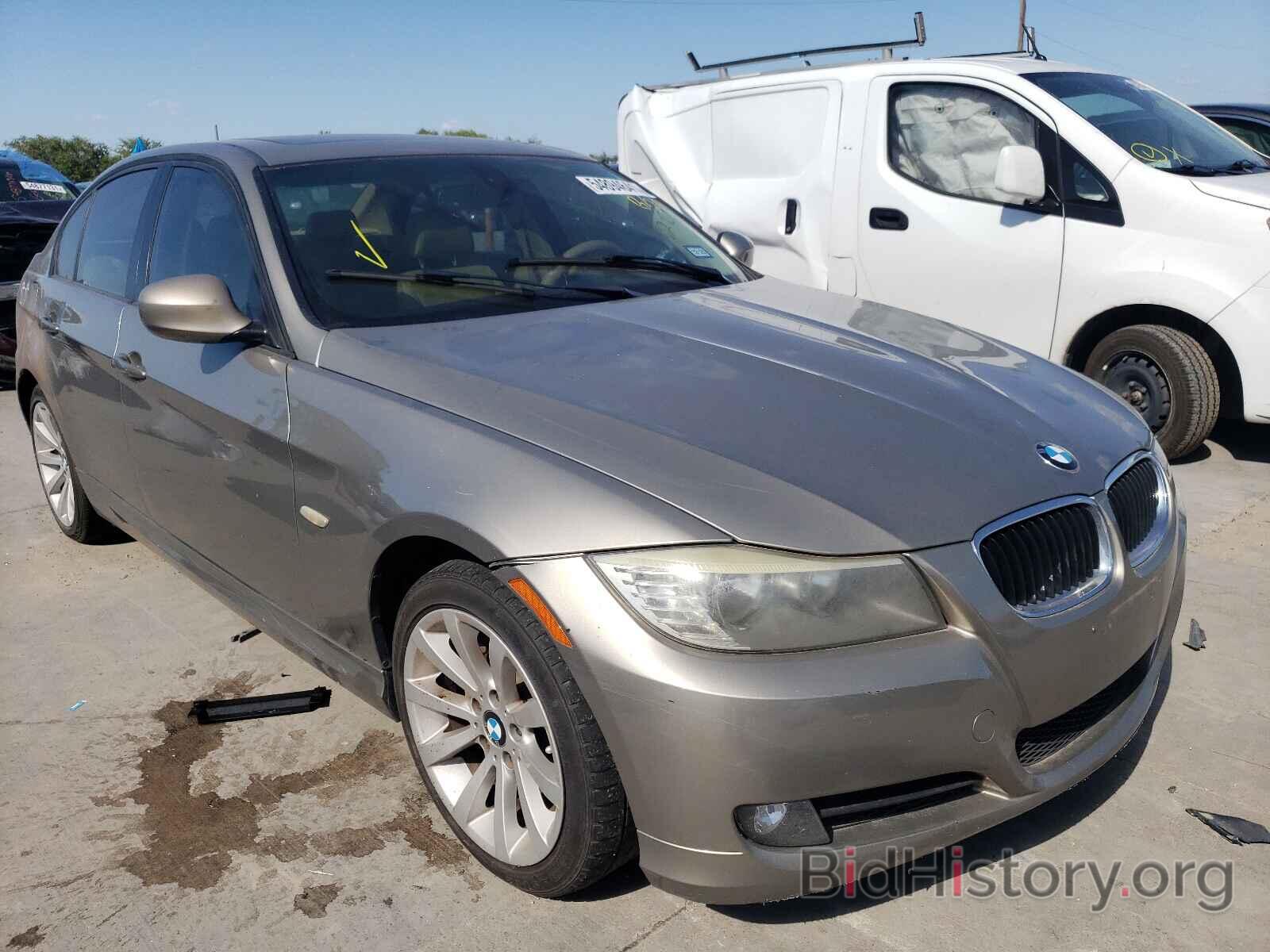 Photo WBAPH7G50BNN07310 - BMW 3 SERIES 2011