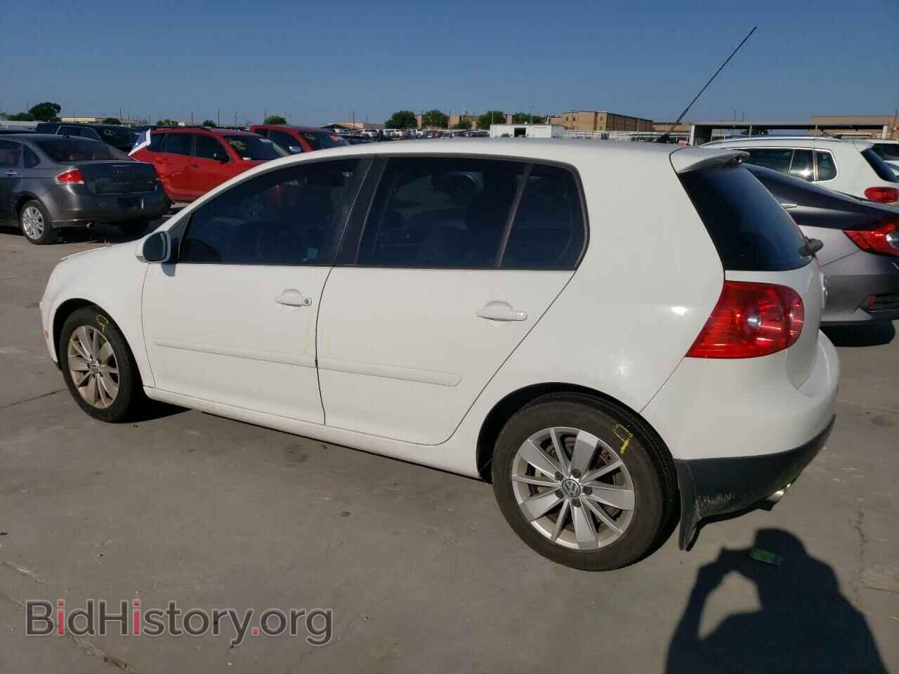 2009 VOLKSWAGEN RABBIT - VIN: WVWDA71K99W070095 - Фото 2