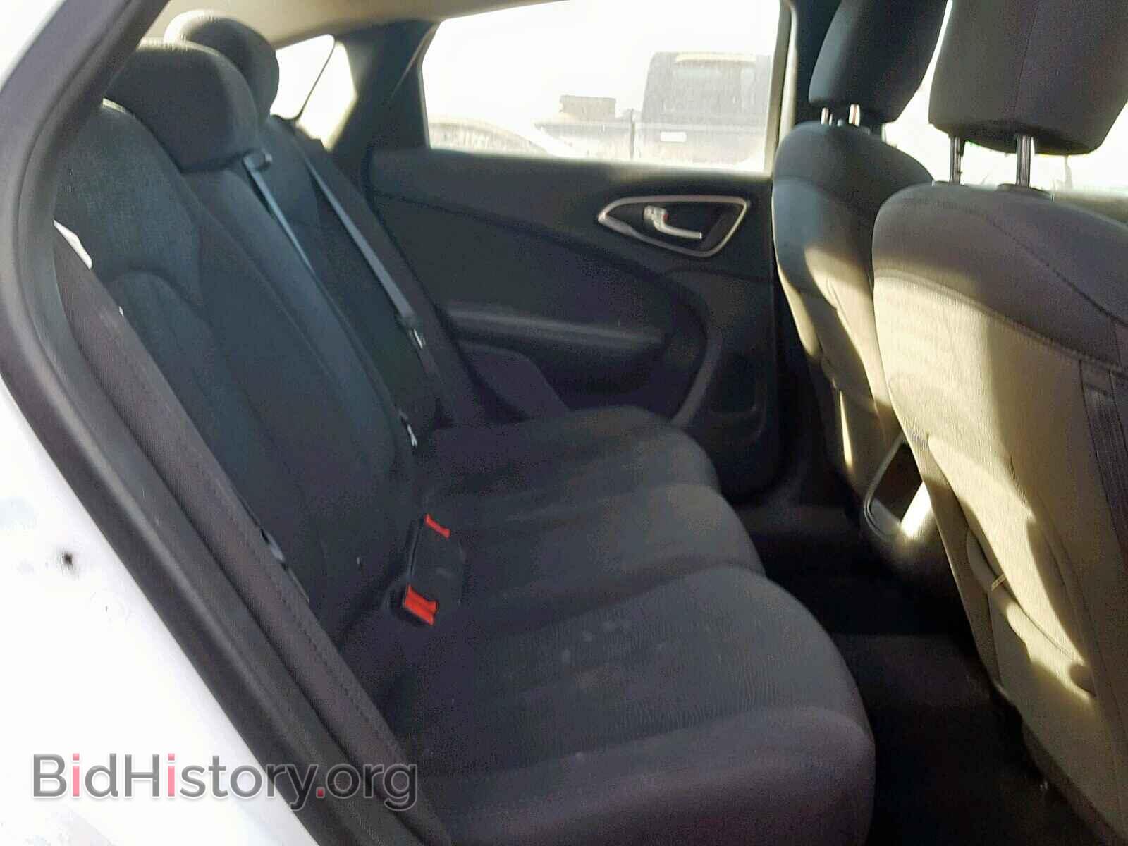 2015 CHRYSLER 200 - VIN: 1C3CCCAB7FN714794 - Photo 6