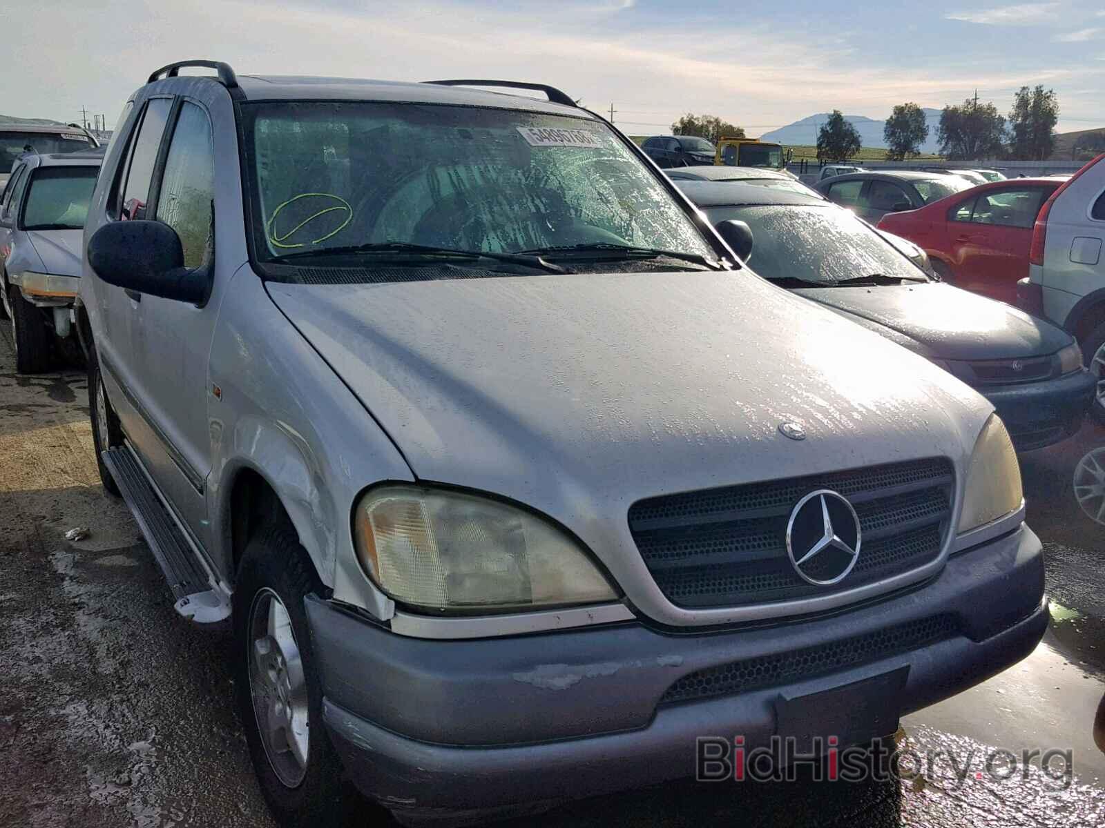 Photo 4JGAB54E7XA073934 - MERCEDES-BENZ ML 320 1999