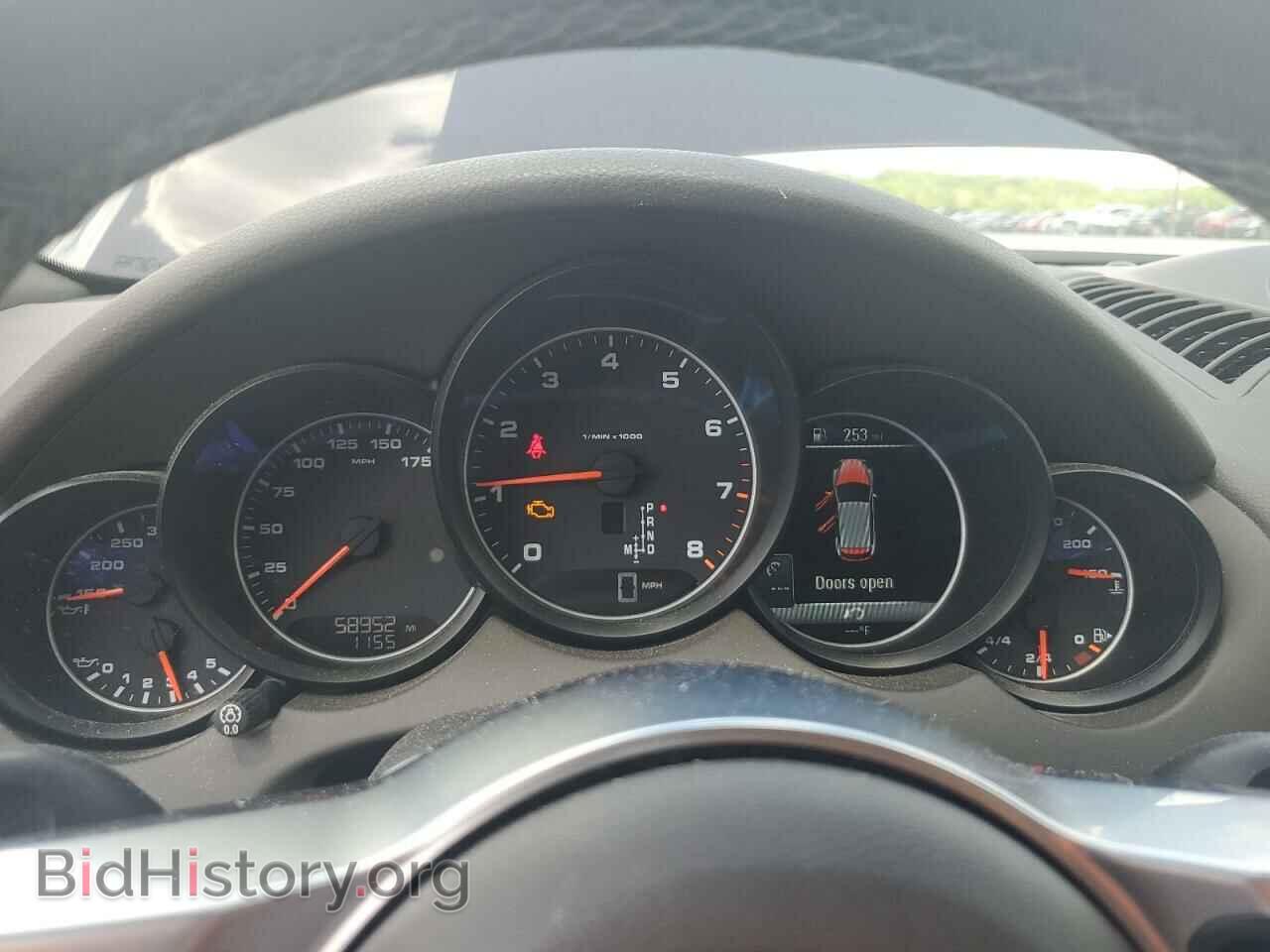 2017 PORSCHE CAYENNE - VIN: WP1AA2A25HKA81895 - Фото 9