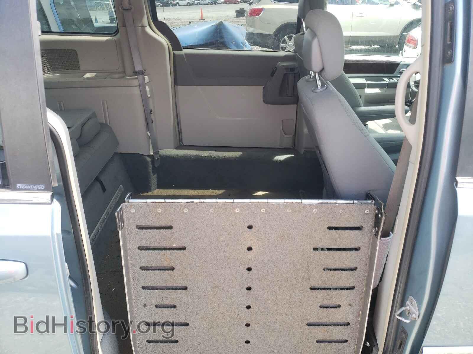 2010 CHRYSLER MINIVAN - VIN: 2A4RR5D18AR308225 - Photo 6