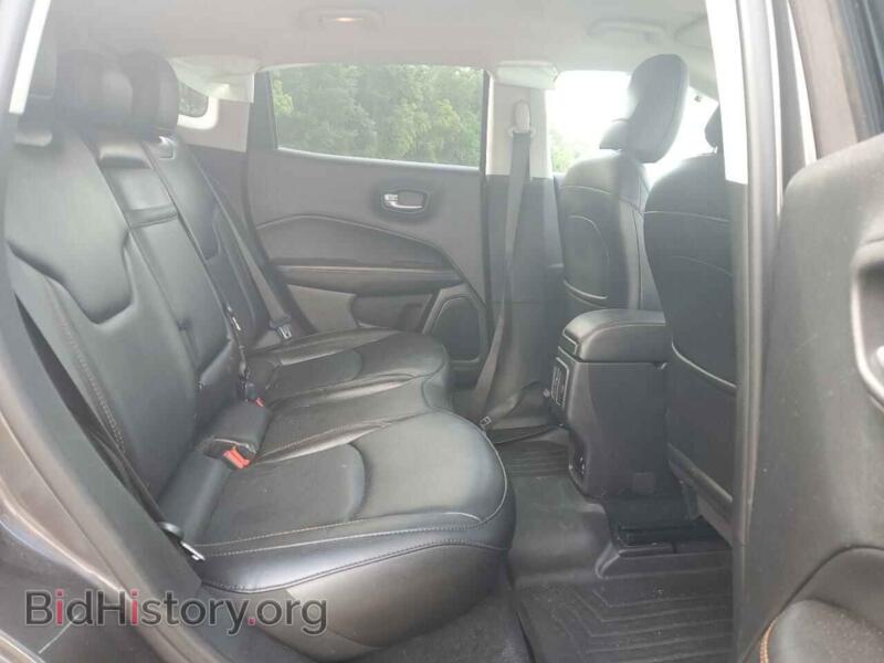 2019 Jeep COMPASS (VIN 3C4NJCCB8KT664554) — photo 11 of 16