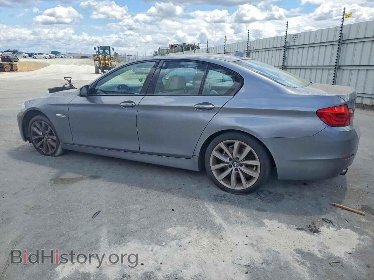 2011 BMW 5 SERIES - VIN: WBAFR7C50BC807343 - Фото 2