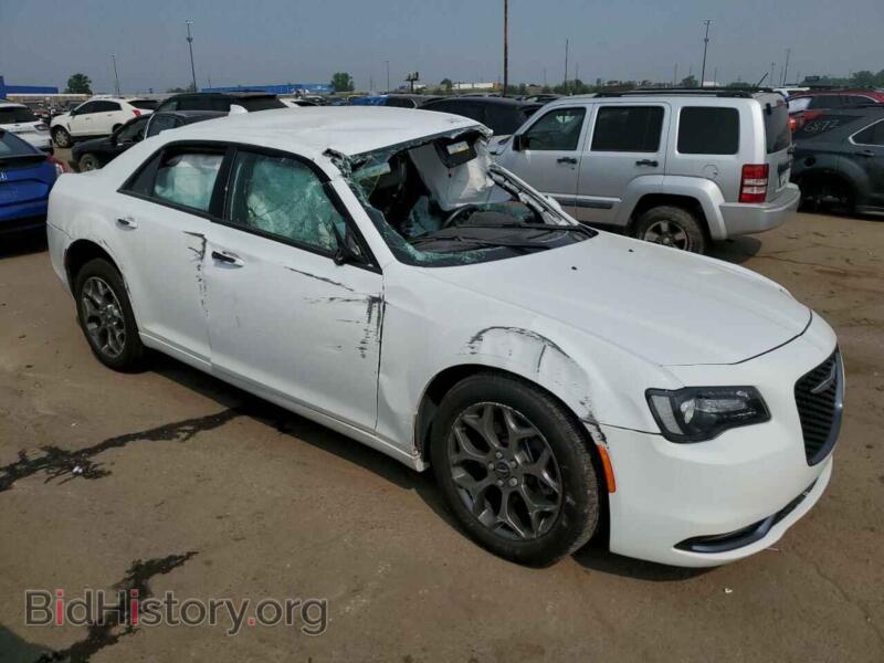 2017 Chrysler 300 (VIN 2C3CCAGG9HH597612) — фото 4 из 12