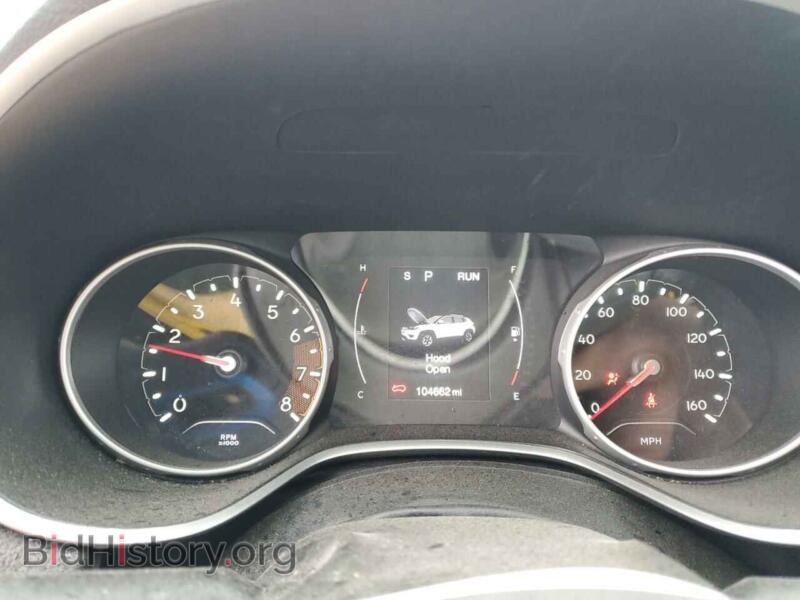 2020 Jeep COMPASS (VIN 3C4NJDAB8LT210072) — фото 9 из 15
