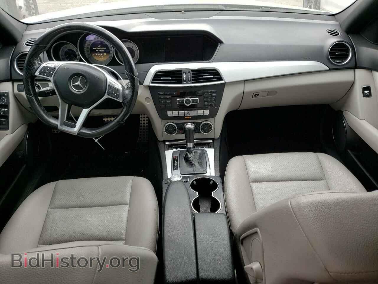2012 MERCEDES-BENZ C-CLASS - VIN: WDDGF4HB2CA609590 - Фото 8