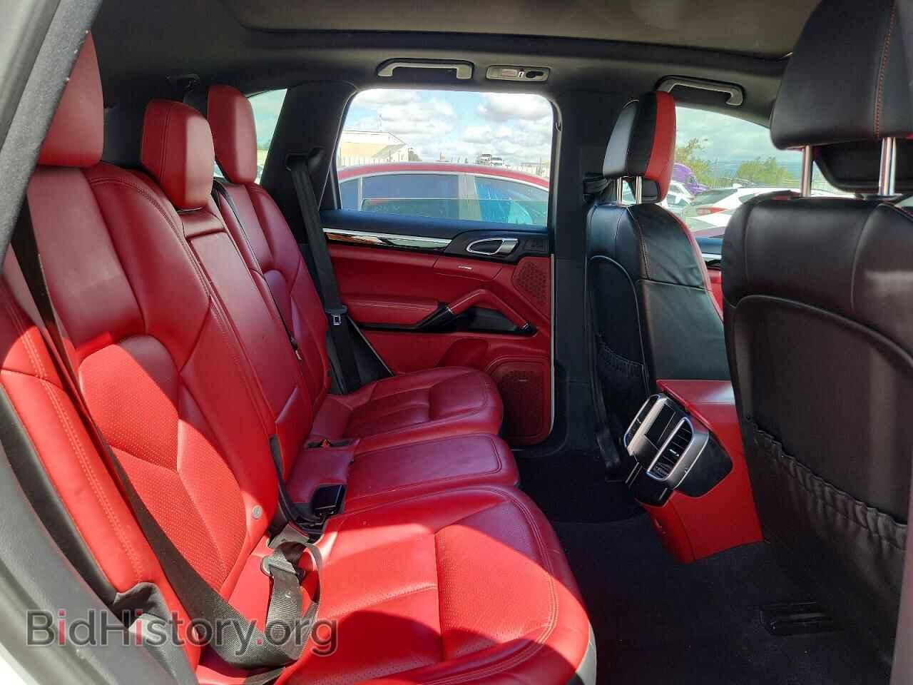 2017 PORSCHE CAYENNE - VIN: WP1AB2A25HLA52601 - Photo 11