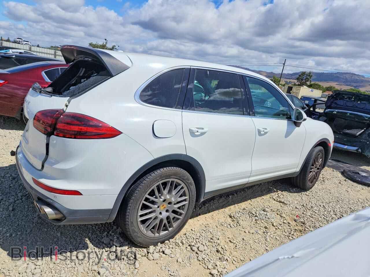 2017 PORSCHE CAYENNE - VIN: WP1AB2A25HLA52601 - Photo 3