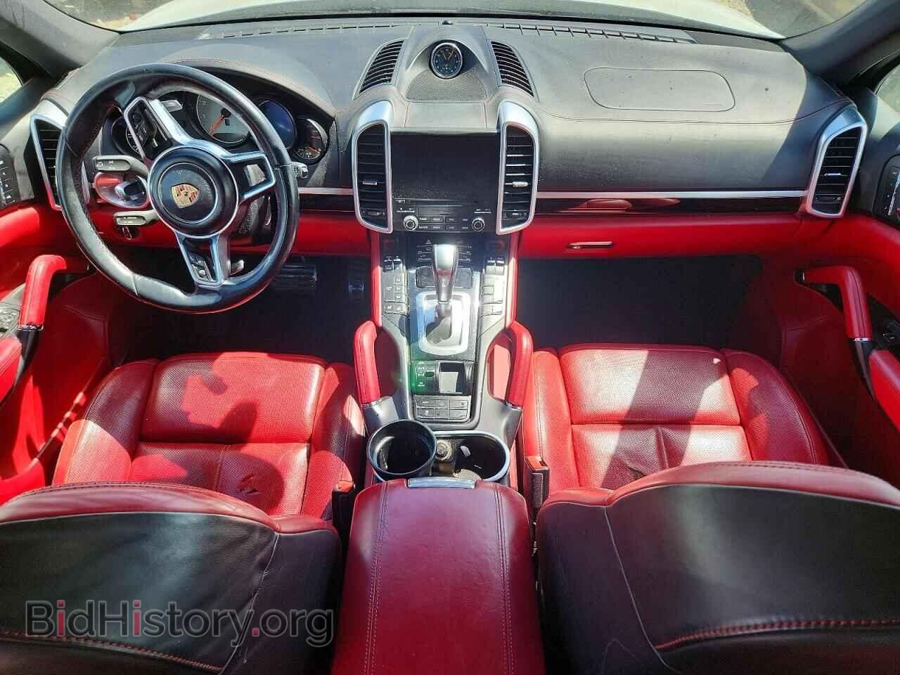 2017 PORSCHE CAYENNE - VIN: WP1AB2A25HLA52601 - Photo 8