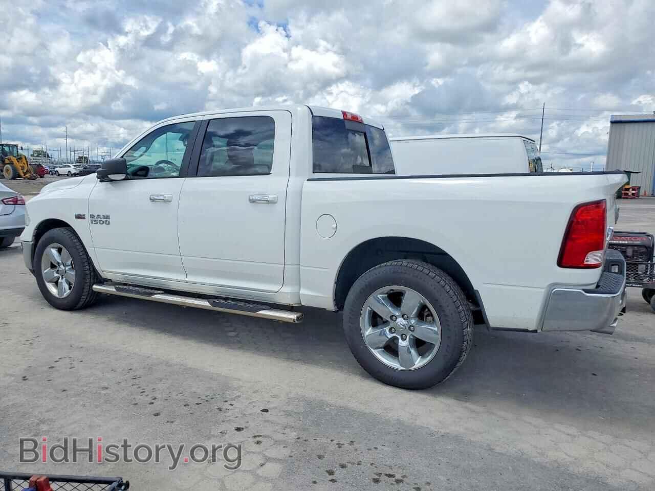 2017 RAM 1500 - VIN: 3C6RR6LT6HG745548 - Photo 2
