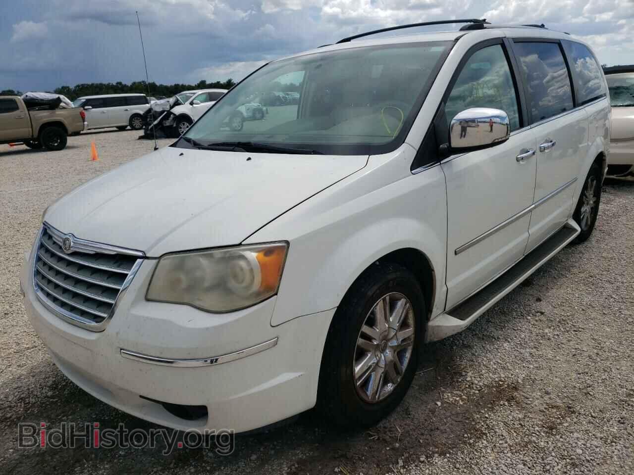 2010 CHRYSLER MINIVAN - VIN: 2A4RR7DX8AR366092 - Photo 2
