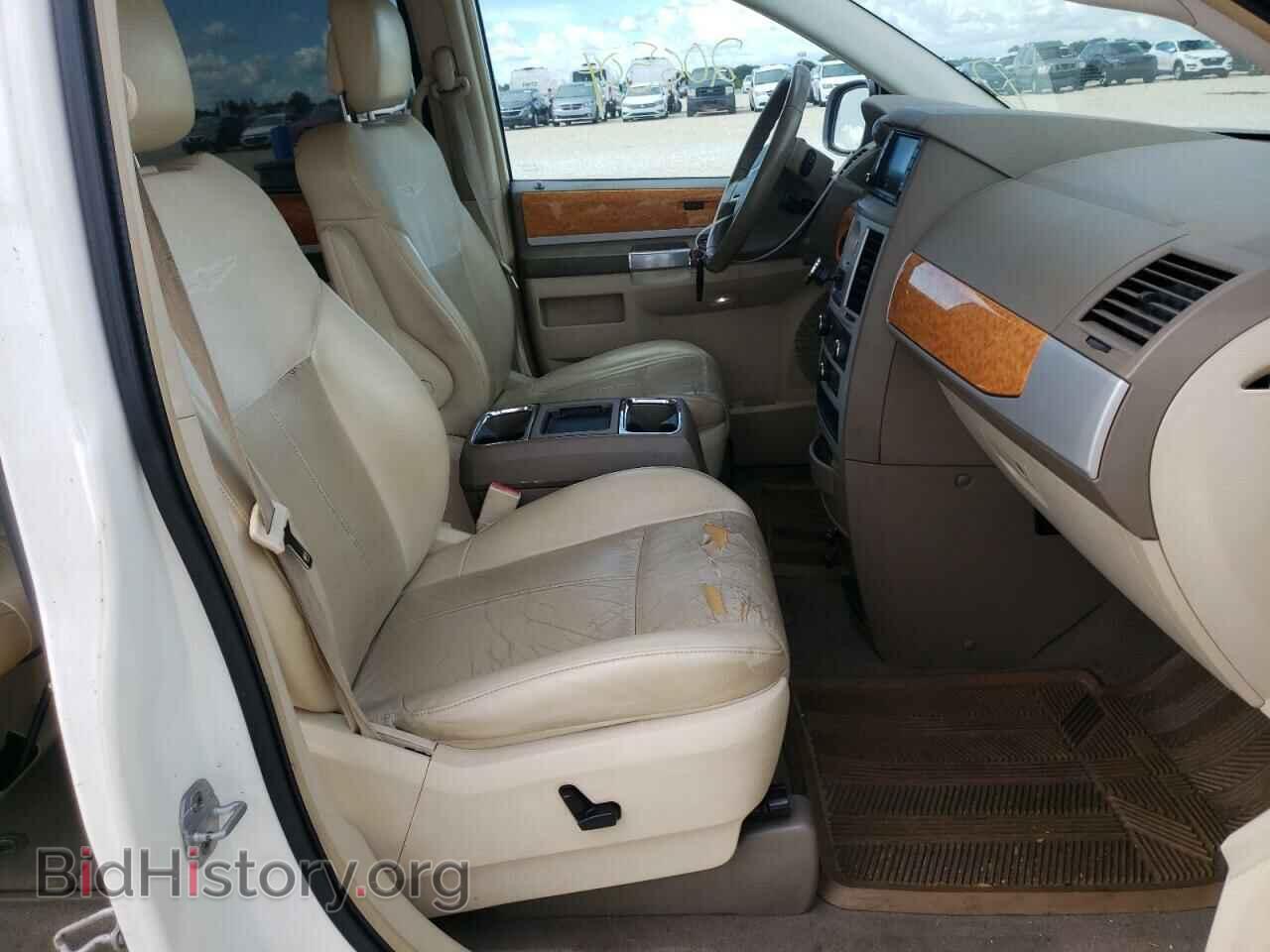 2010 CHRYSLER MINIVAN - VIN: 2A4RR7DX8AR366092 - Photo 5