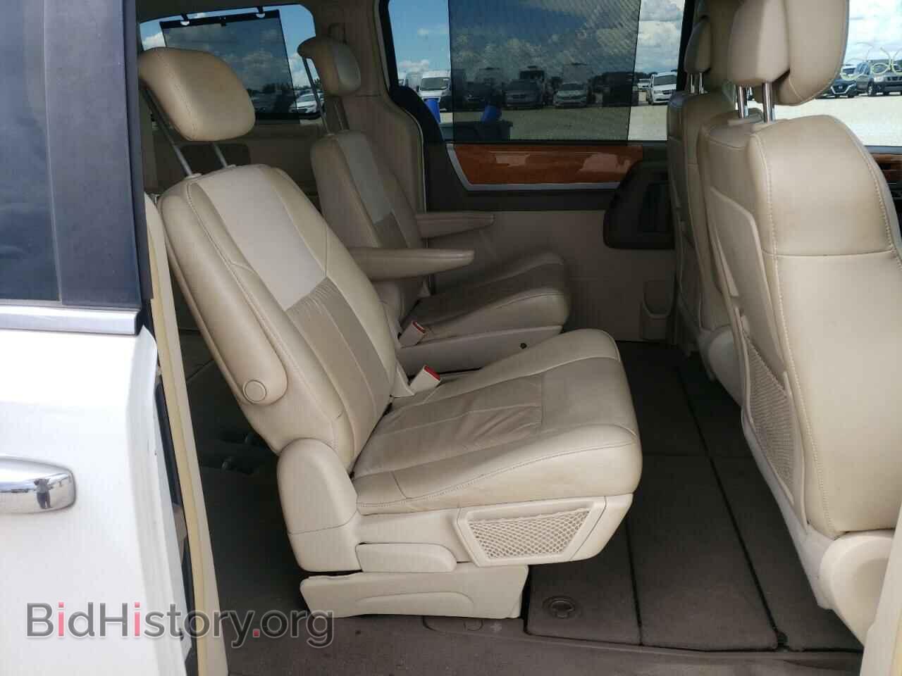 2010 CHRYSLER MINIVAN - VIN: 2A4RR7DX8AR366092 - Photo 6
