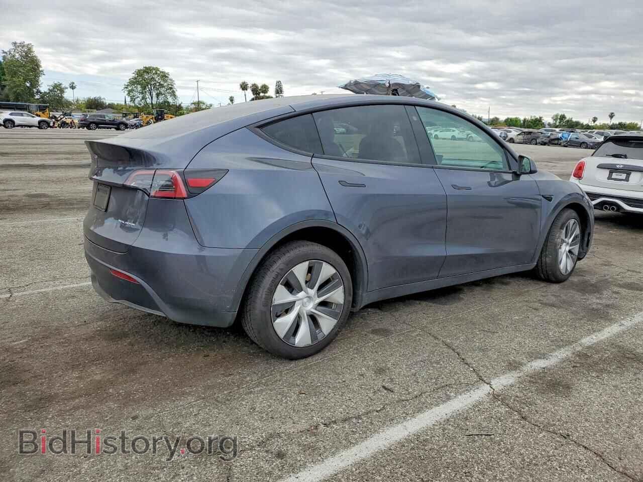2023 TESLA MODEL Y - VIN: 7SAYGDEE2PF636749 - Photo 3