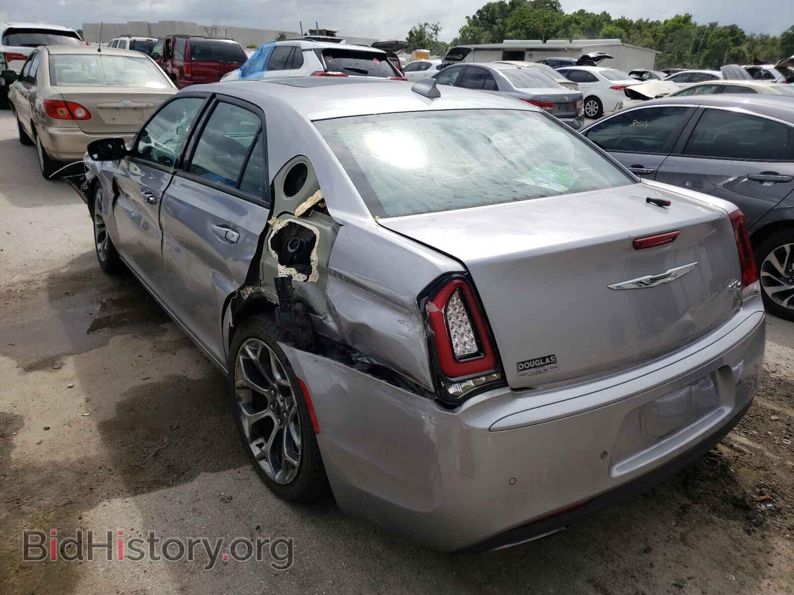 2018 CHRYSLER 300 - VIN: 2C3CCABG7JH269750 - Фото 9