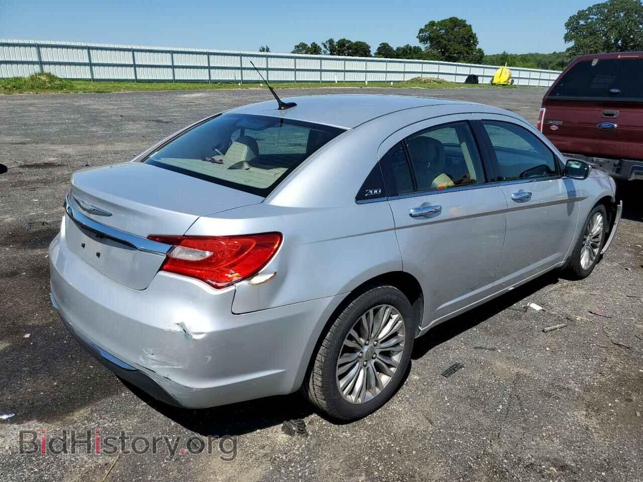 2011 CHRYSLER 200 - VIN: 1C3BC2FG6BN503557 - Фото 4