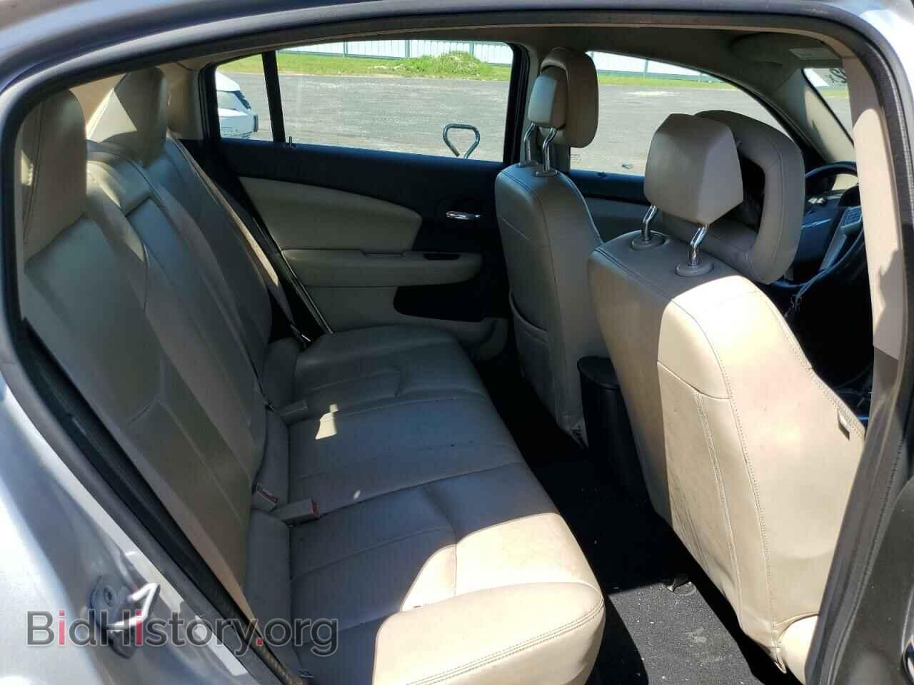 2011 CHRYSLER 200 - VIN: 1C3BC2FG6BN503557 - Фото 6