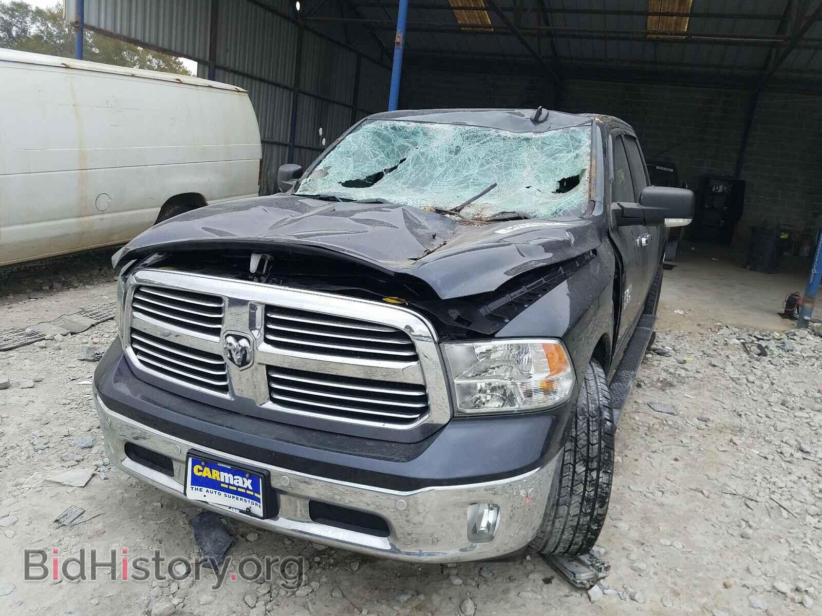 2017 RAM 1500 - VIN: 3C6RR7LT8HG525639 - Photo 2