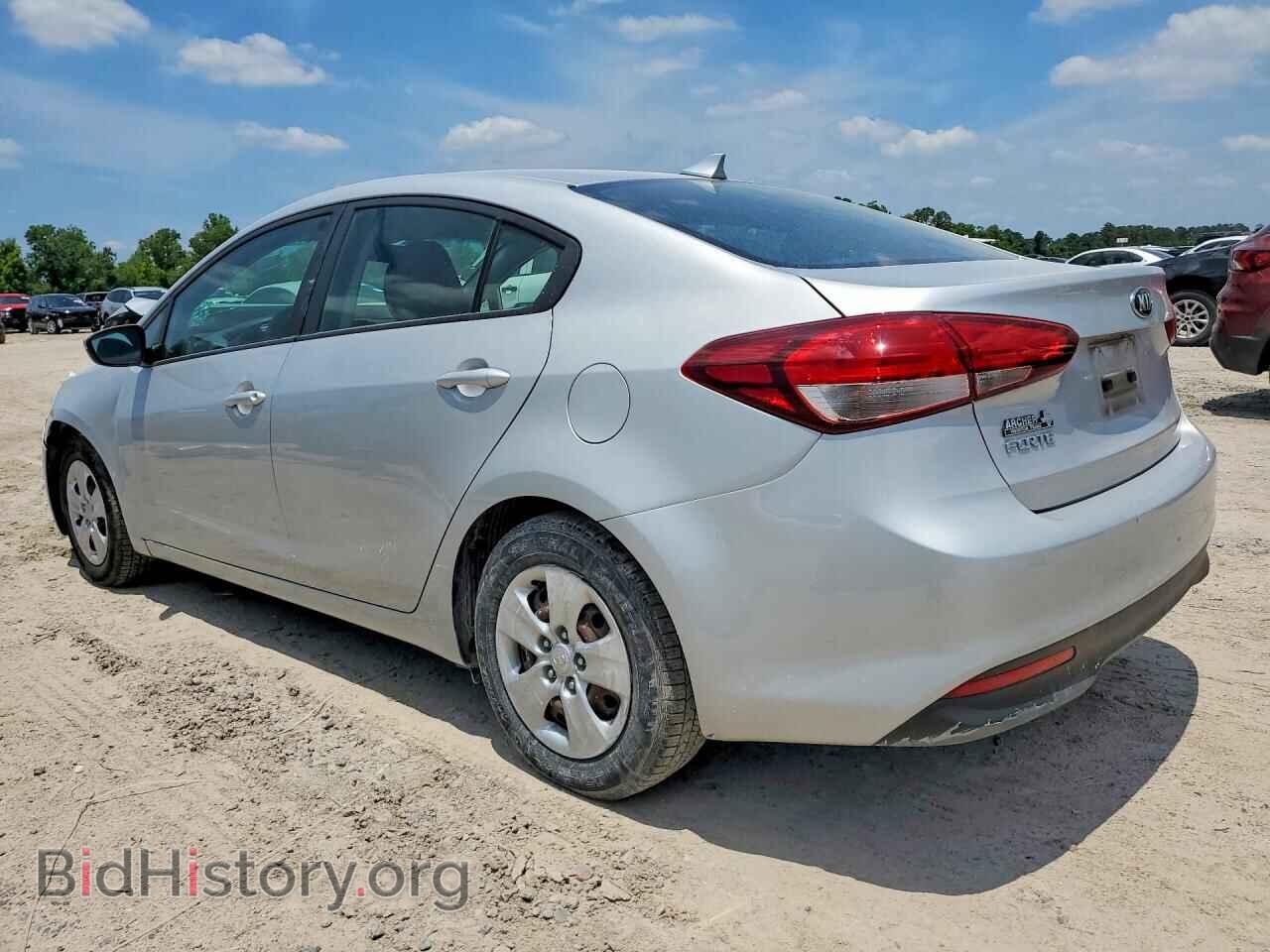 2017 KIA FORTE - VIN: 3KPFK4A77HE077295 - Photo 2