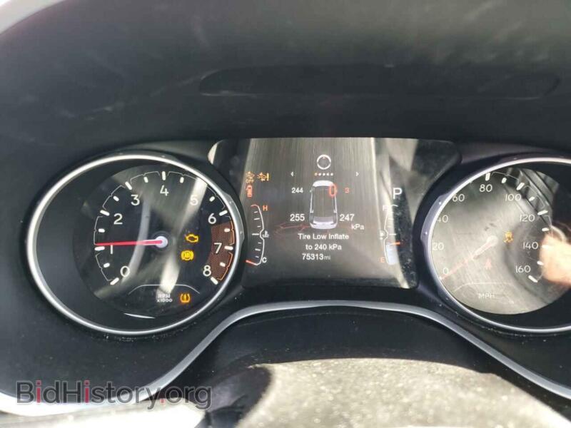 2017 Jeep COMPASS (VIN 3C4NJDCB7HT666245) — фото 9 из 13